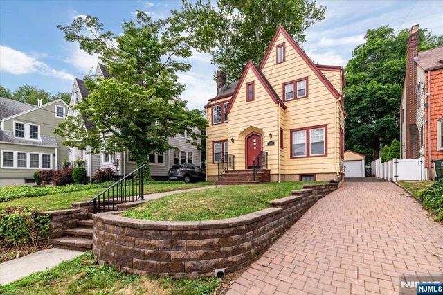 314 Mountain Way, Rutherford, NJ 07070