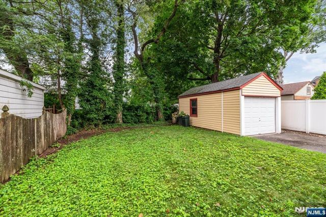314 Mountain Way, Rutherford, NJ 07070