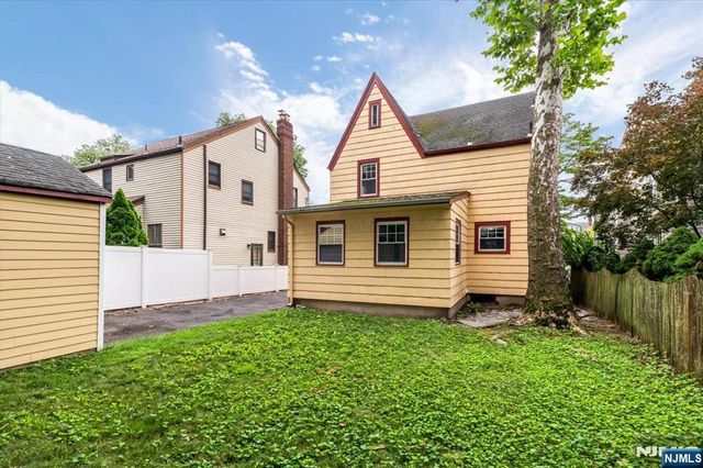 314 Mountain Way, Rutherford, NJ 07070