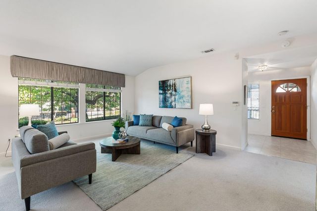 105 Graeagle Ct, Roseville, CA 95678