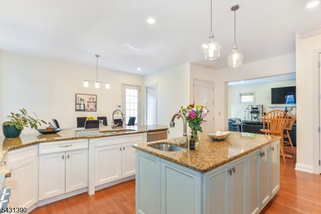 3 Christopher Ct, Montclair Twp., NJ 07042
