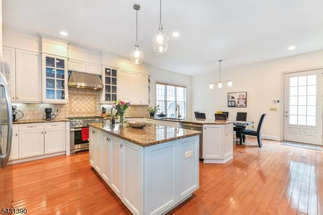 3 Christopher Ct, Montclair Twp., NJ 07042