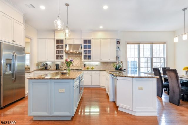 3 Christopher Ct, Montclair Twp., NJ 07042