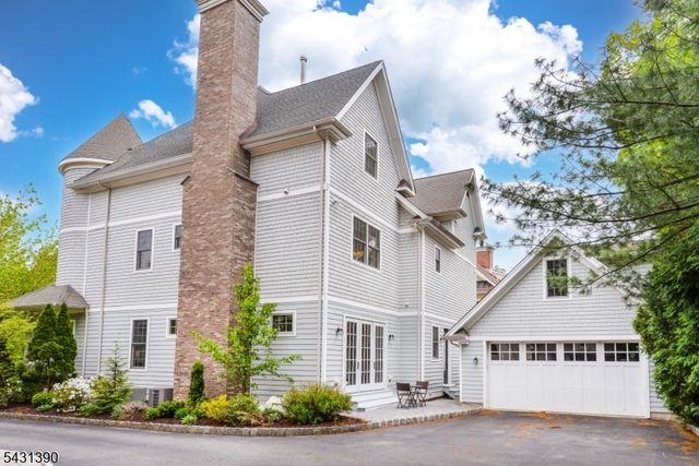 3 Christopher Ct, Montclair Twp., NJ 07042