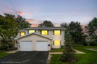 531 Alton Court, Carol Stream, IL 60188