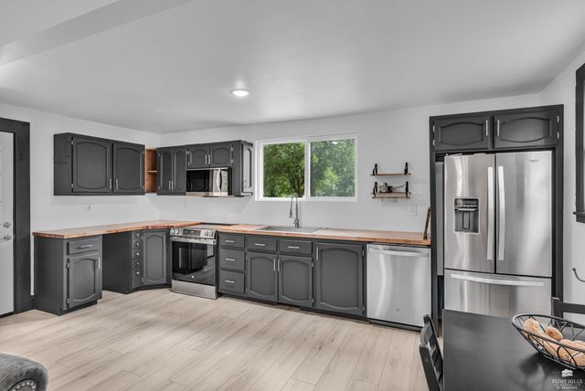 823 Colorado Street, Manhattan, KS 66502
