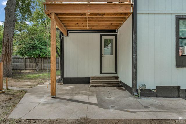 823 Colorado Street, Manhattan, KS 66502