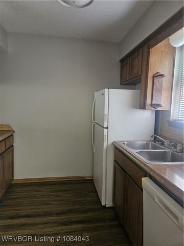 312 N Albert Pike Avenue, Fort Smith, AR 72903