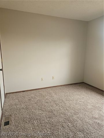 312 N Albert Pike Avenue, Fort Smith, AR 72903