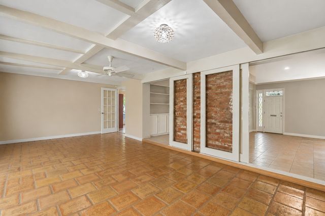 11122 Candlelight Lane, Dallas, TX 75229
