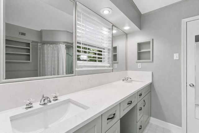 11122 Candlelight Lane, Dallas, TX 75229