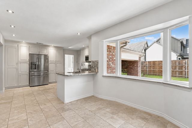11122 Candlelight Lane, Dallas, TX 75229