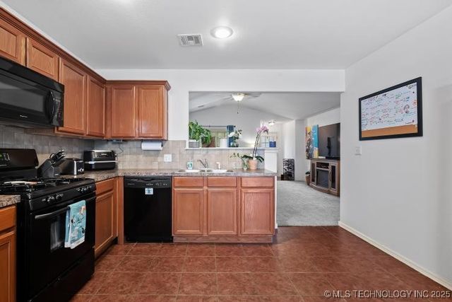 15108 E 108th Street North N, Owasso, OK 74055