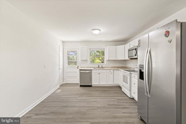 6160 FREDERICKSBURG TPKE, Woodford, VA 22580