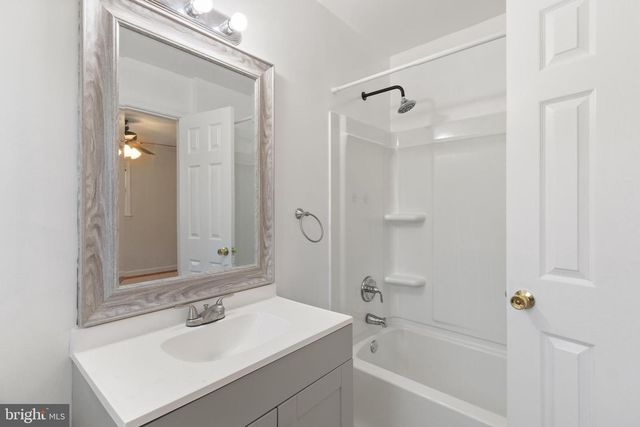 6160 FREDERICKSBURG TPKE, Woodford, VA 22580