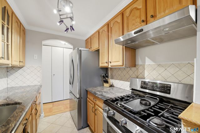 27 Northill Street APT 5S, Stamford, CT 06907