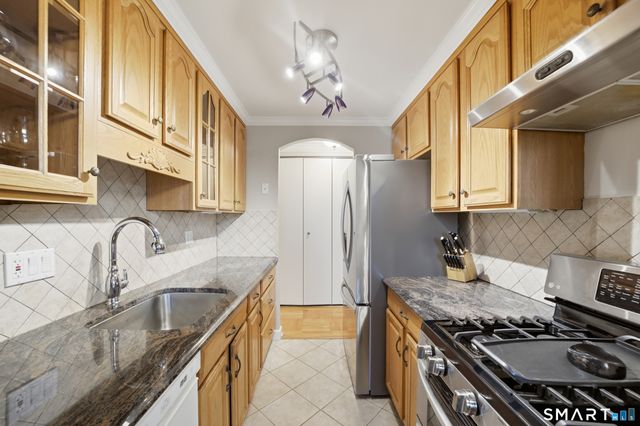 27 Northill Street APT 5S, Stamford, CT 06907