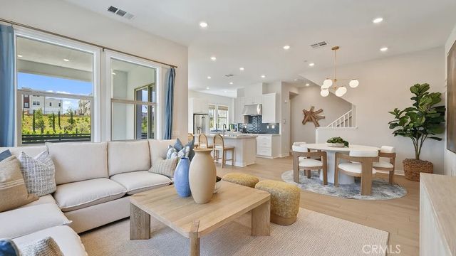 925 Walnut Terrace, Montebello, CA 90640