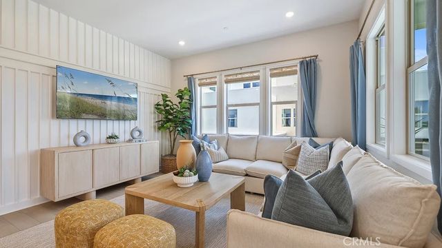 925 Walnut Terrace, Montebello, CA 90640