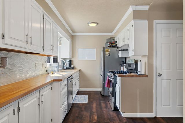 127 Hoffman St, Shaler, PA 15116