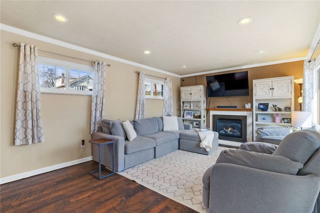 127 Hoffman St, Shaler, PA 15116