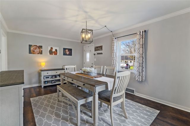 127 Hoffman St, Shaler, PA 15116