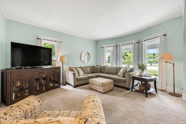 600 E Maumee Street, Angola, IN 46703