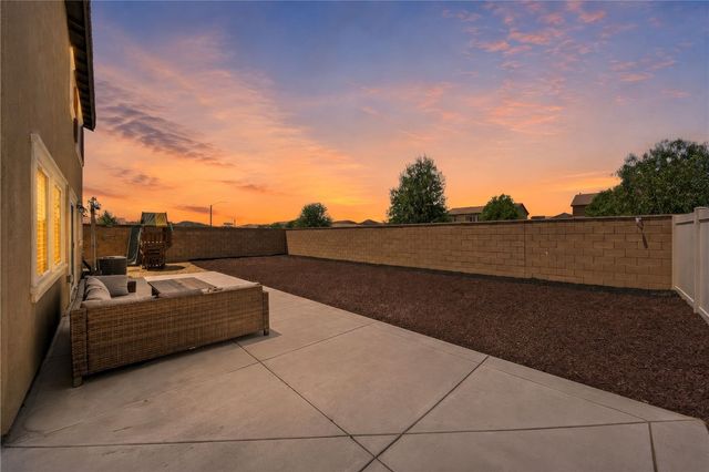 1385 Caprice Court, Hemet, CA 92543