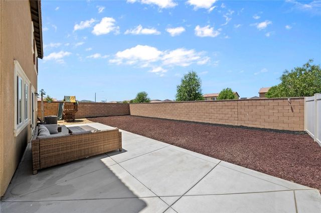 1385 Caprice Court, Hemet, CA 92543