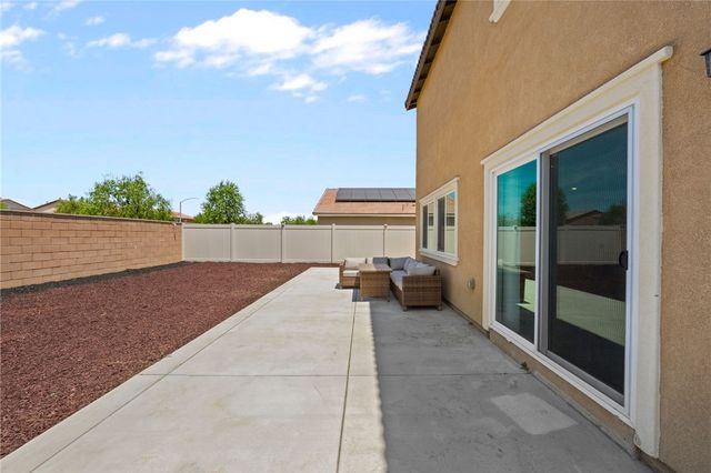 1385 Caprice Court, Hemet, CA 92543