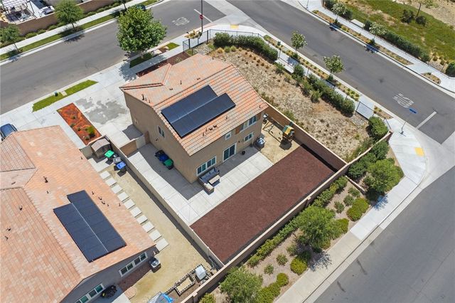 1385 Caprice Court, Hemet, CA 92543
