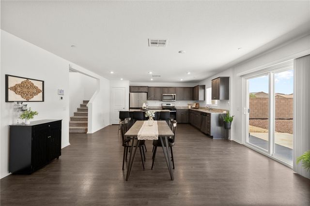 1385 Caprice Court, Hemet, CA 92543