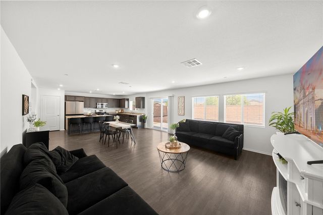 1385 Caprice Court, Hemet, CA 92543