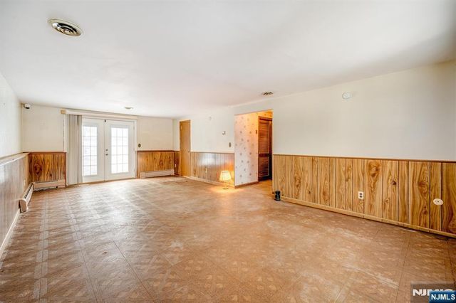 779 Decker Place, Paramus, NJ 07652