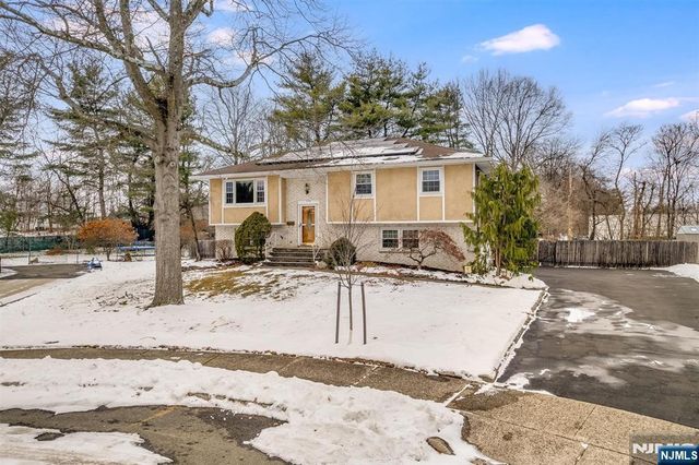 779 Decker Place, Paramus, NJ 07652