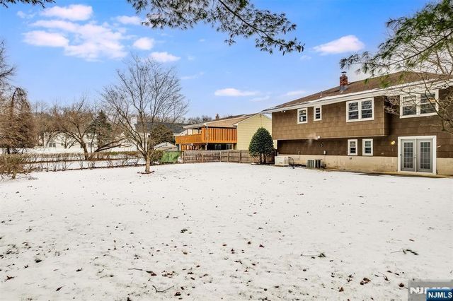 779 Decker Place, Paramus, NJ 07652