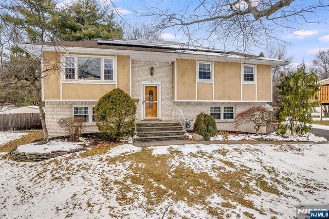 779 Decker Place, Paramus, NJ 07652