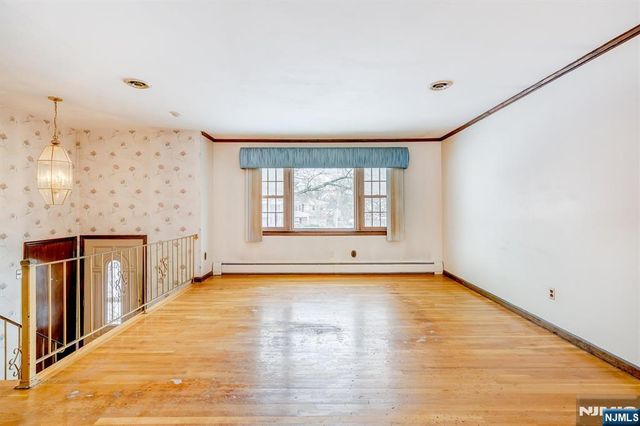 779 Decker Place, Paramus, NJ 07652