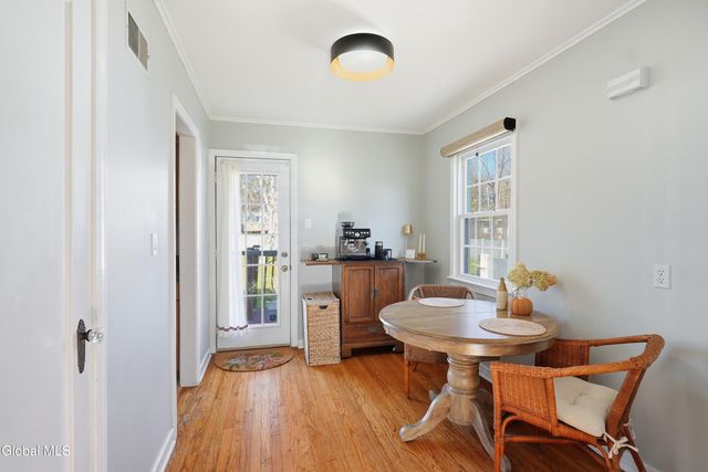 2049 Hoover Road, Niskayuna, NY 12304