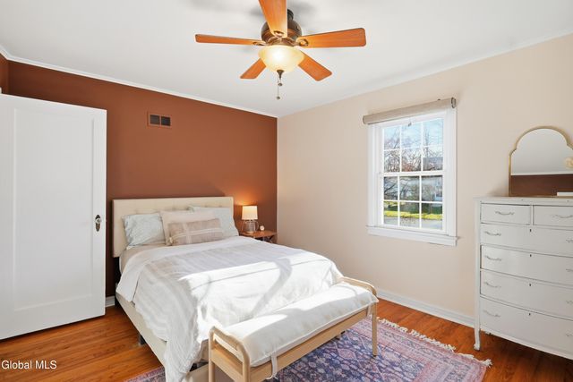 2049 Hoover Road, Niskayuna, NY 12304