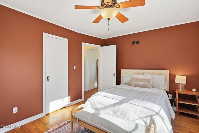 2049 Hoover Road, Niskayuna, NY 12304