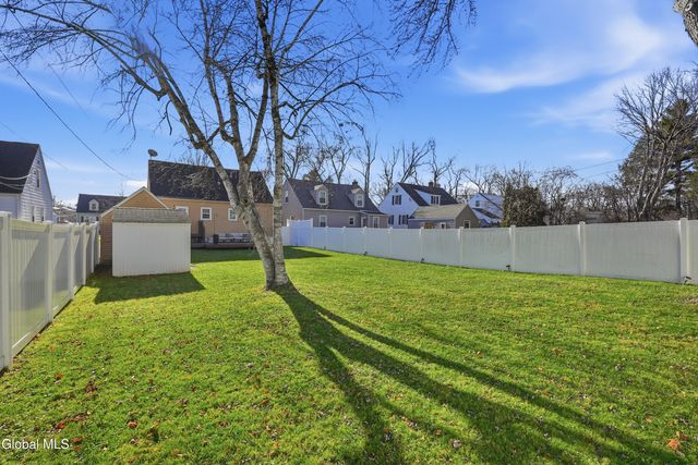 2049 Hoover Road, Niskayuna, NY 12304