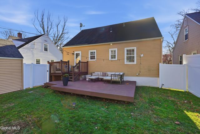 2049 Hoover Road, Niskayuna, NY 12304