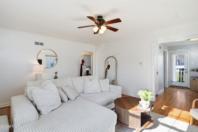 2049 Hoover Road, Niskayuna, NY 12304