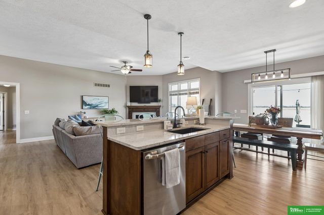 1228 Maplewood Drive, Fremont, NE 68025