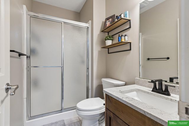 1228 Maplewood Drive, Fremont, NE 68025