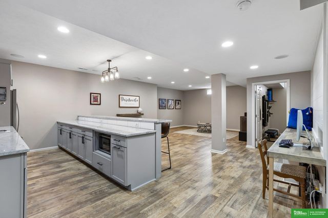 1228 Maplewood Drive, Fremont, NE 68025