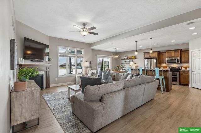 1228 Maplewood Drive, Fremont, NE 68025