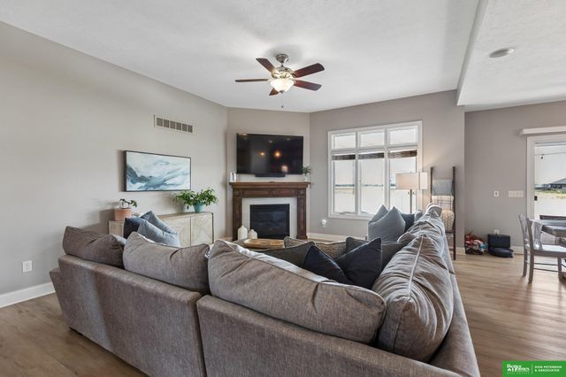 1228 Maplewood Drive, Fremont, NE 68025