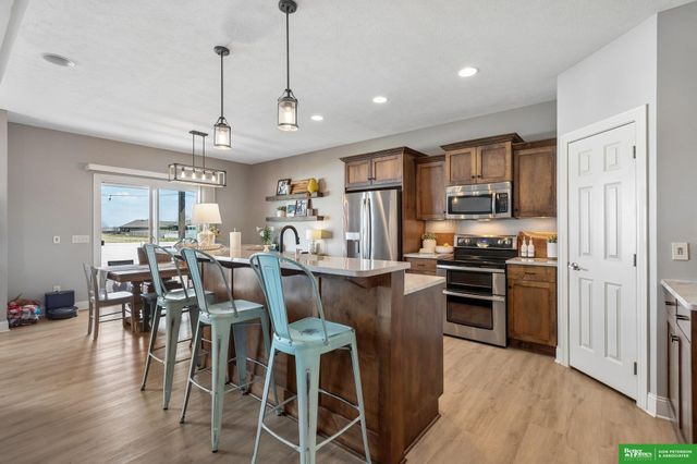 1228 Maplewood Drive, Fremont, NE 68025